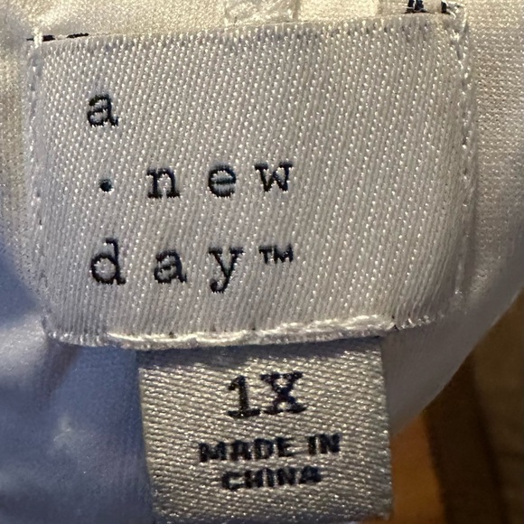 a new day Cream High Waist Knit Shorts - Picture 3 of 3